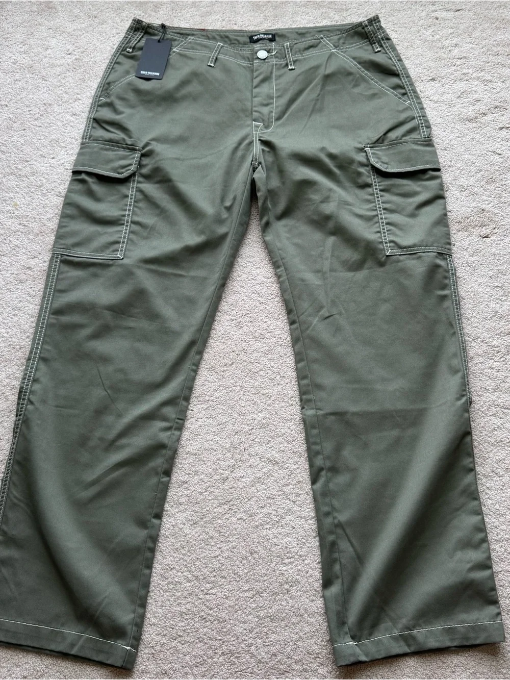 True Religion Olive Green White Stitch Cargo Pants Mens Labeled 36 “ actual 40”